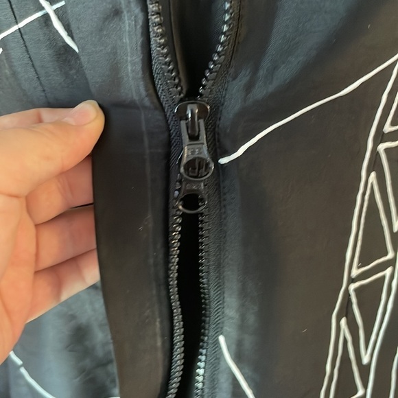 Couture 100% silk hand drawn coat 🧥 black double zipper - Picture 8 of 12